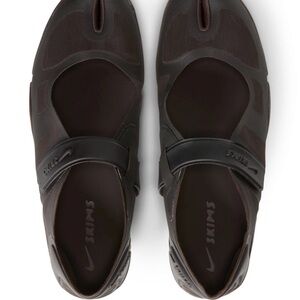 SKIMS Men's Dark Brown Athletic Shoes